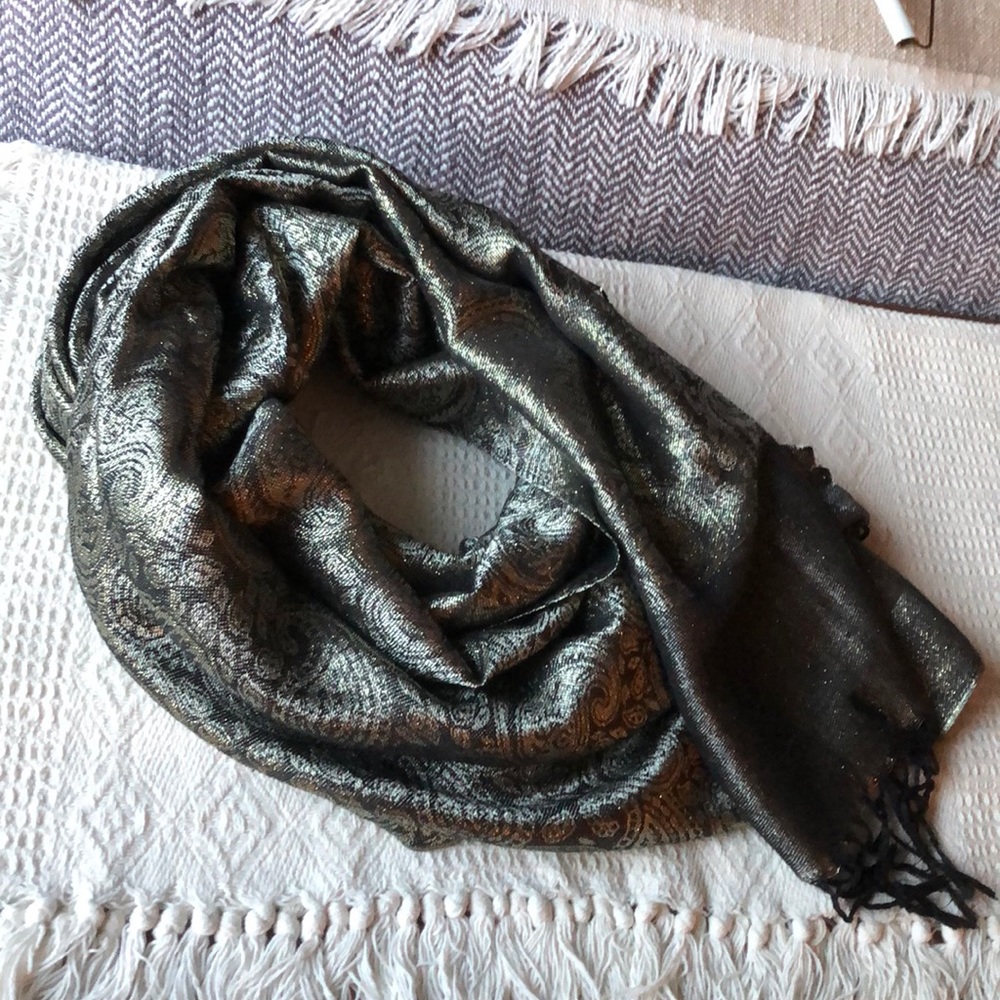 Scarf- super chic!